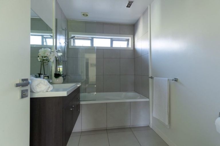 Photo of property in 4 Mcivor Lane, Lake Hayes, Queenstown, 9304