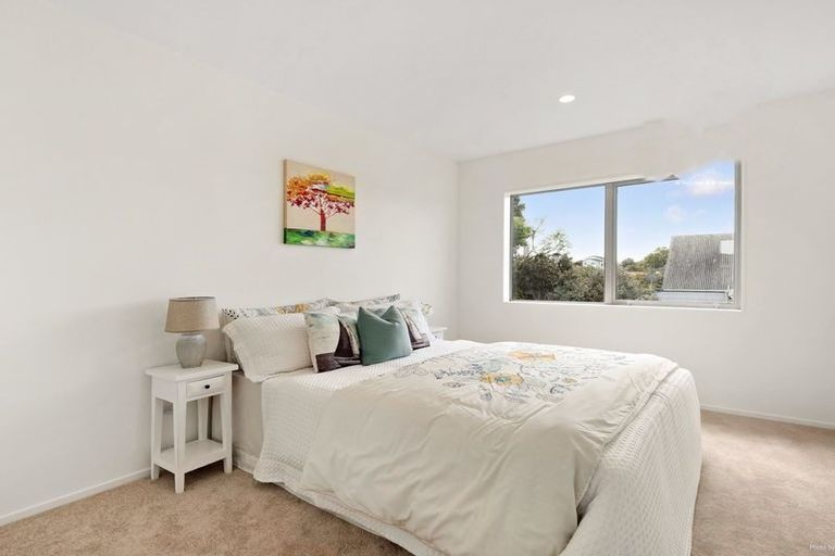 Photo of property in 8b Karamu Street, Te Atatu Peninsula, Auckland, 0610