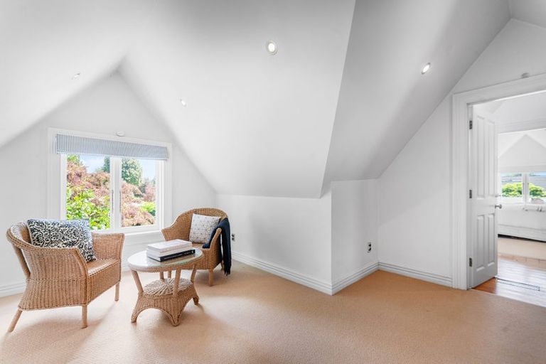 Photo of property in 172 Blighs Road, Strowan, Christchurch, 8052