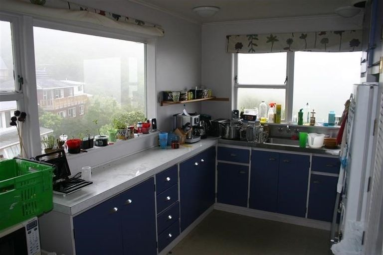 Photo of property in 1 Flint Way, Northland, Wellington, 6012