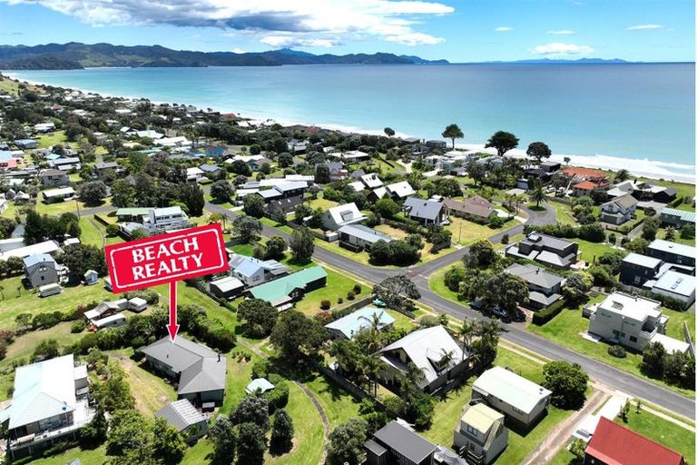 Photo of property in 111 Pinewood Court, Matarangi, Whitianga, 3592