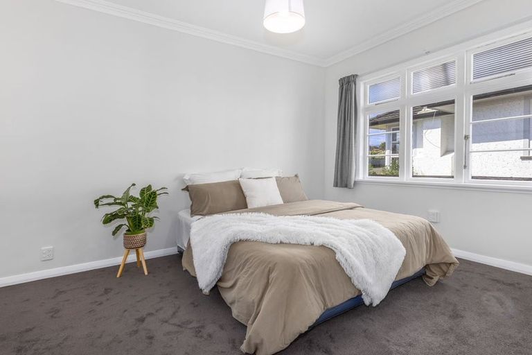 Photo of property in 19 Bowen Street, Levin, 5510