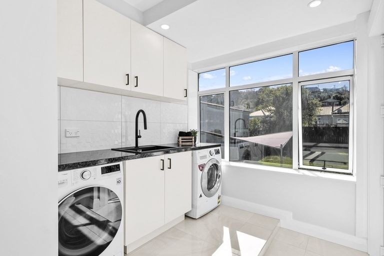 Photo of property in 133 Musselburgh Rise, Musselburgh, Dunedin, 9013