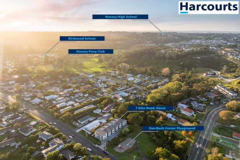 Photo of property in 1/7 Glen Road, Ranui, Auckland, 0612
