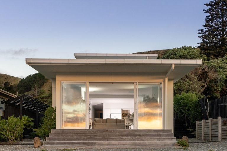 Photo of property in 58 Ames Street, Paekakariki, 5034