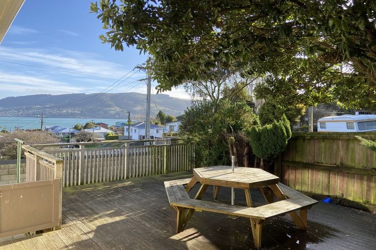 Photo of property in 18 Dickson Street, Macandrew Bay, Dunedin, 9014