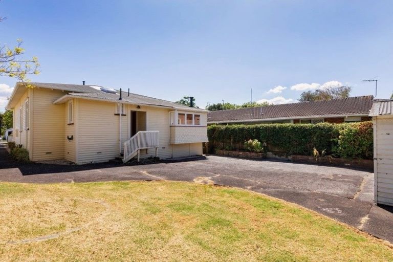 Photo of property in 27 Mark Road, Mount Albert, Auckland, 1025