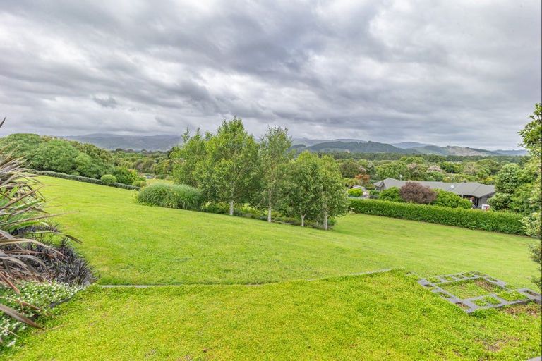 Photo of property in 43 Ohau Terraces, Ohau, Levin, 5570