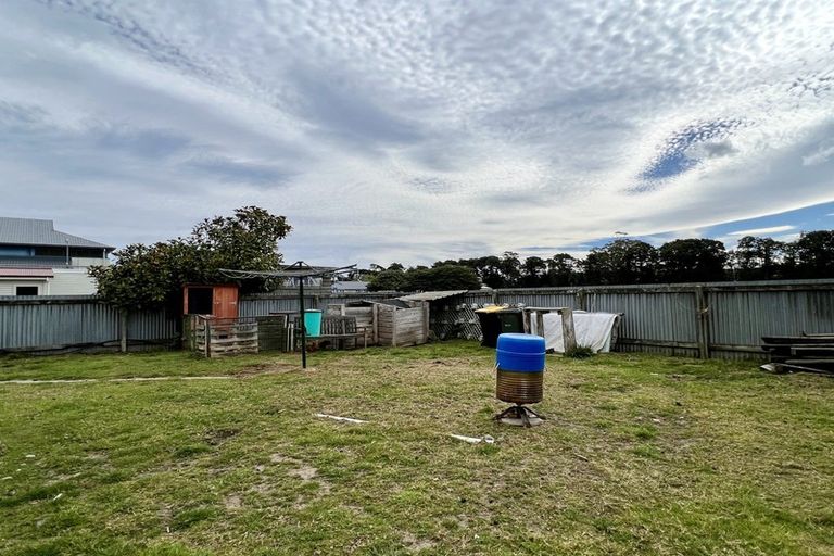Photo of property in 65 Orawia Road, Tuatapere, 9620