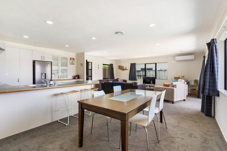 Photo of property in 11 Sarah Place, Papamoa Beach, Papamoa, 3118