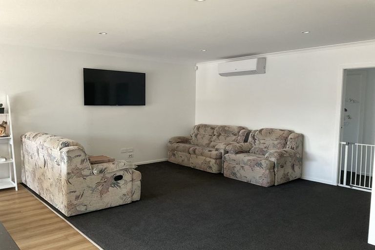 Photo of property in 11 Te Wiremu Lane, Otaki, 5512