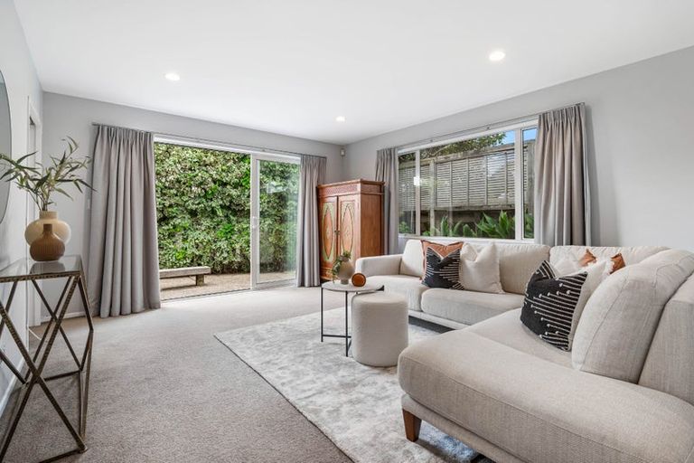 Photo of property in 26 Admirals Court Drive, Greenhithe, Auckland, 0632