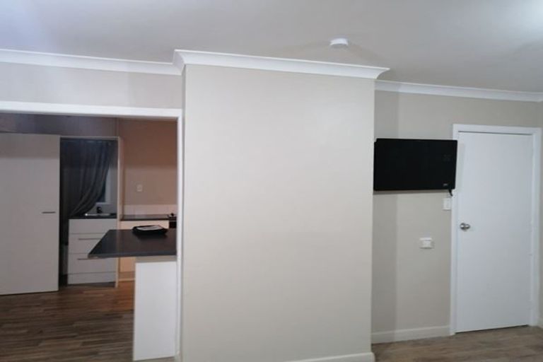 Photo of property in 2 James Road, Manurewa, Auckland, 2102