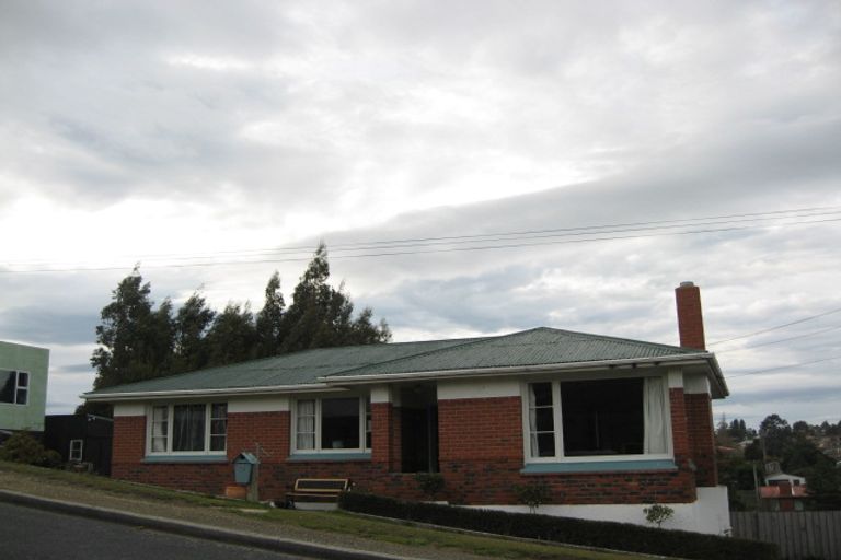 Photo of property in 6 Newarp Street, Balclutha, 9230