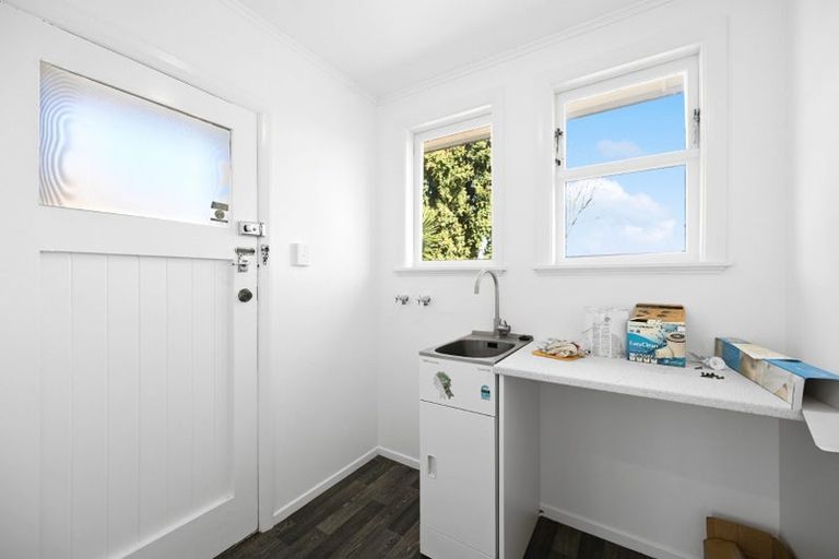 Photo of property in 8 Kenney Crescent, Fairfield, Hamilton, 3214