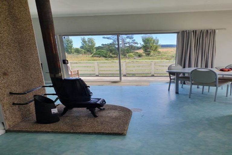 Photo of property in 147 Kawiu Road, Levin, 5510