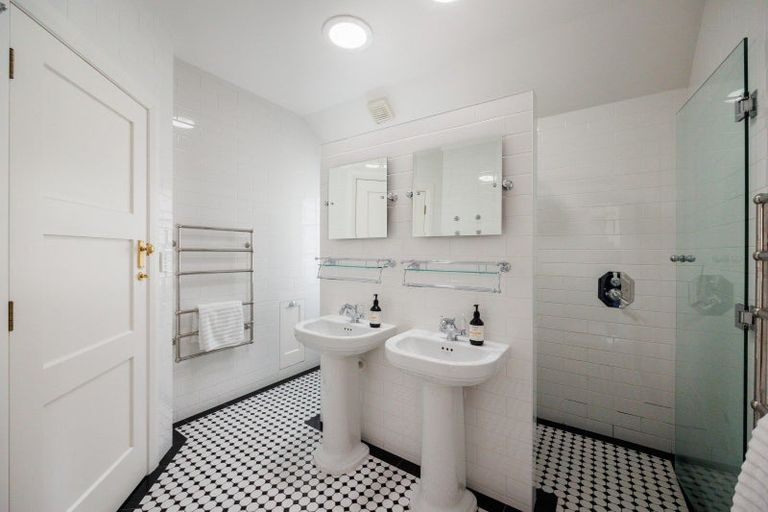 Photo of property in 23 Elmira Avenue, Hokowhitu, Palmerston North, 4410