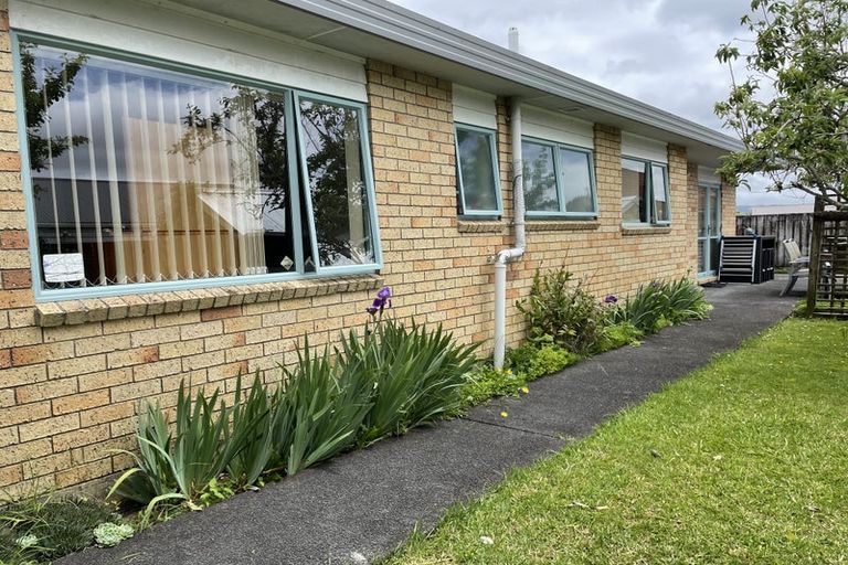 Photo of property in 4a Brandon Road, Glen Eden, Auckland, 0602