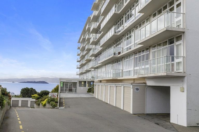 Property details for Gateway Apartments, 19 Maida Vale Road, Roseneath