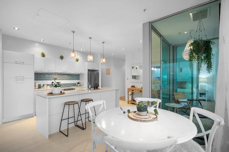 Photo of property in Sentinel Apartments, 1604/3 Northcroft Street, Takapuna, Auckland, 0622