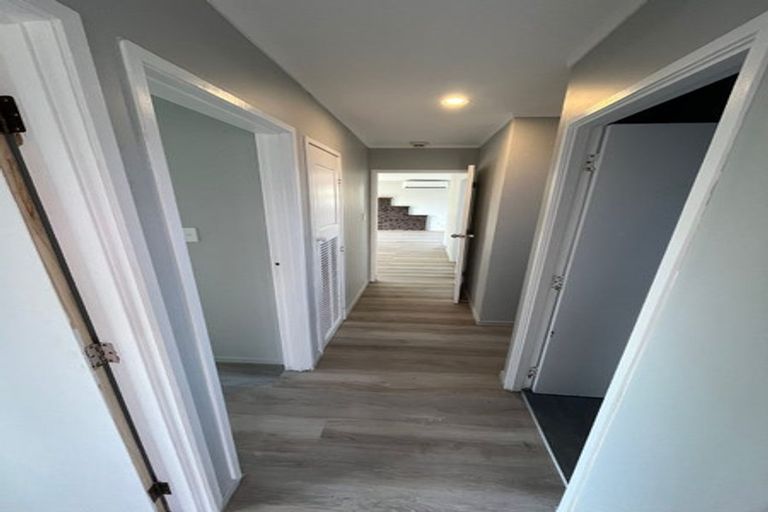 Photo of property in 7 Moncrieff Avenue, Clendon Park, Auckland, 2103