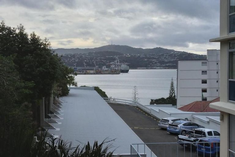 Photo of property in Jerningham Apartments, 20 Oriental Terrace, Oriental Bay, Wellington, 6011