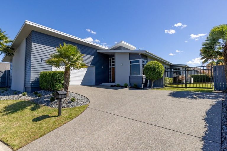 Photo of property in 7 Grenache Place, Rototuna, Hamilton, 3210