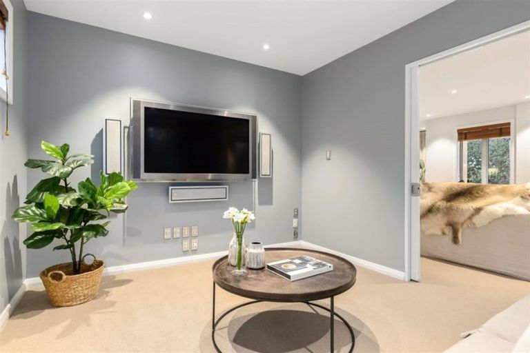 Photo of property in 20 Thornycroft Street, Fendalton, Christchurch, 8052