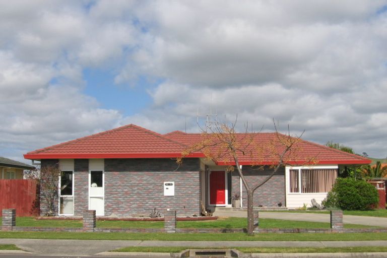 Photo of property in 35 Dalton Drive, Papamoa Beach, Papamoa, 3118