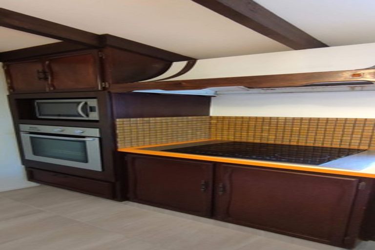 Photo of property in 39b Parkvale Road, Karori, Wellington, 6012