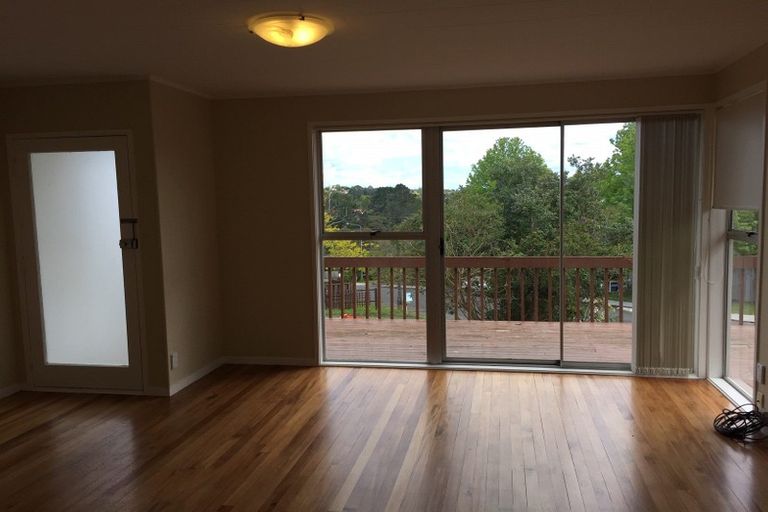 Photo of property in 34 Gladys Avenue, Glenfield, Auckland, 0629