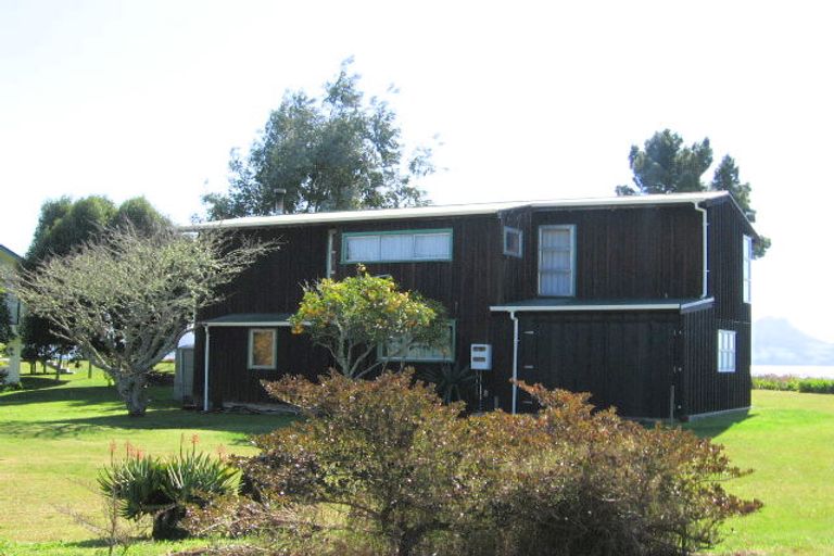Photo of property in 12 Endeavour Place, Cooks Beach, Whitianga, 3591