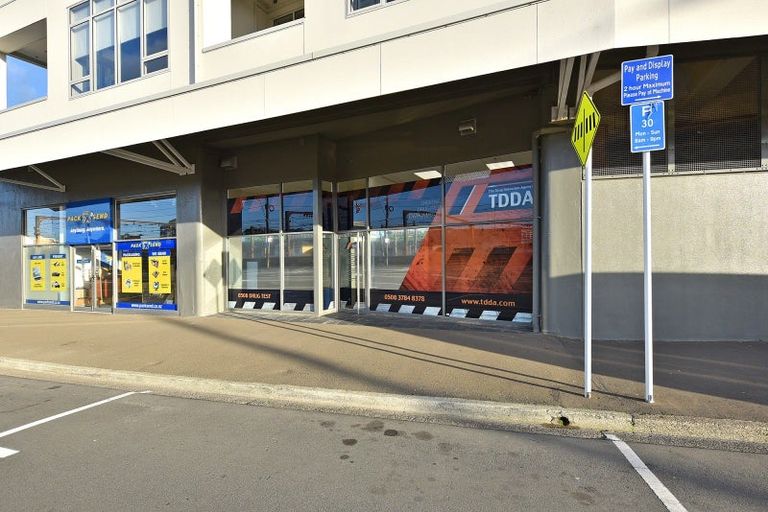 Photo of property in Stadium Garden Flats, 314/107 Thorndon Quay, Pipitea, Wellington, 6011