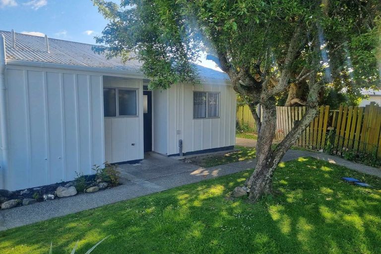 Photo of property in 1/17 Hildreth Street, Trentham, Upper Hutt, 5018