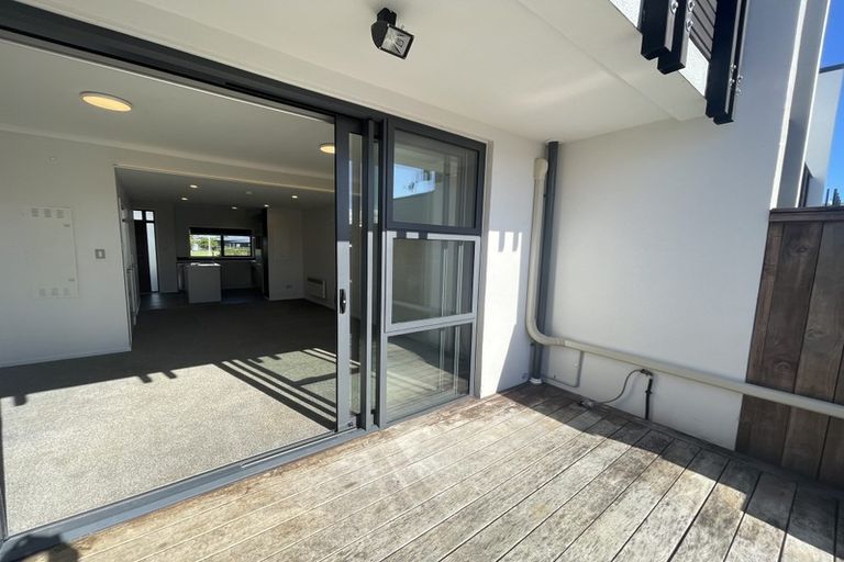 Photo of property in 174 Hobsonville Point Road, Hobsonville, Auckland, 0616