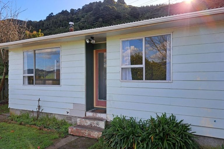 Photo of property in 7b Utah Grove, Totara Park, Upper Hutt, 5018