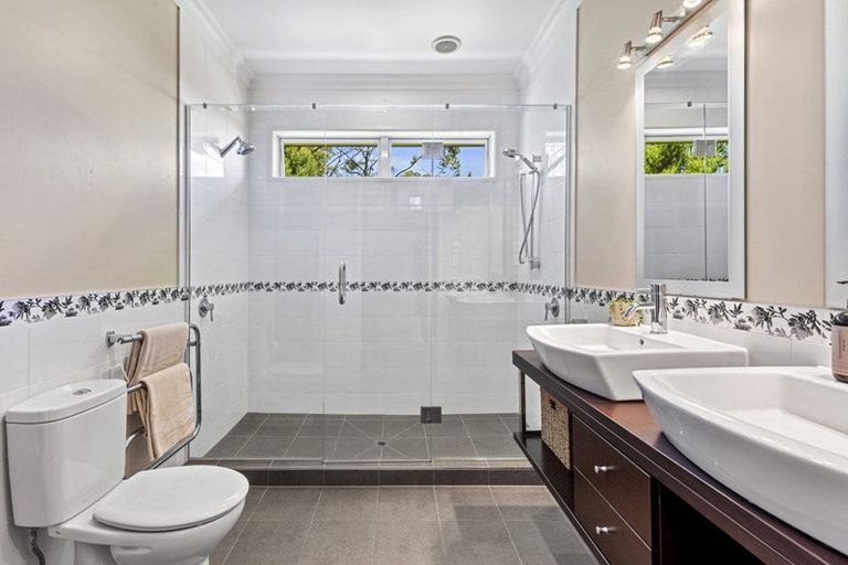 Photo of property in 163e West Road, Kaukapakapa, 0873