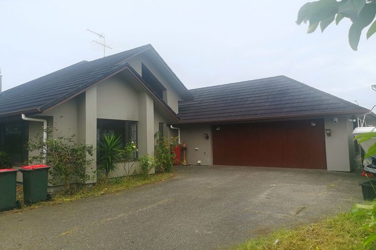 Photo of property in 18 Hampervale Place, Flat Bush, Auckland, 2016