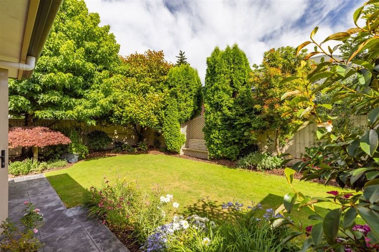 Photo of property in 19 Blighs Road, Strowan, Christchurch, 8052