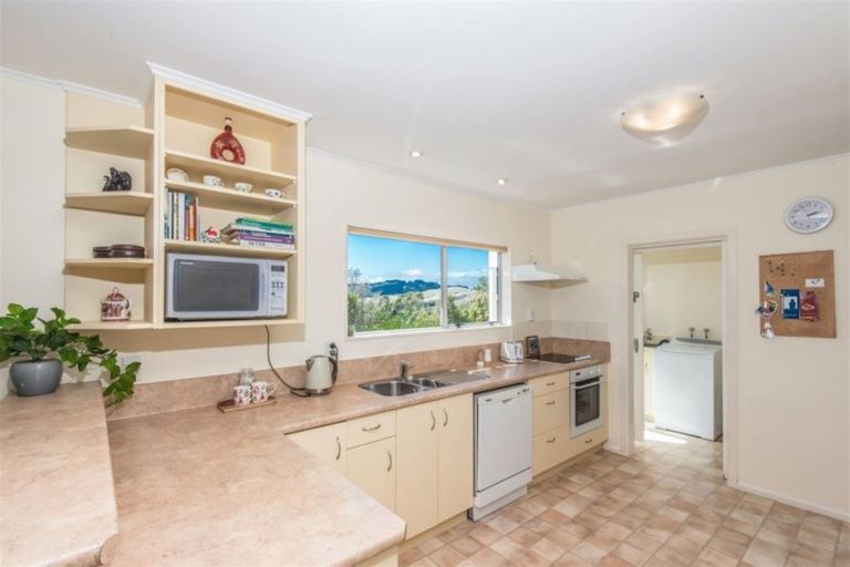 Photo of property in 43 Carluke Street, Paparangi, Wellington, 6037