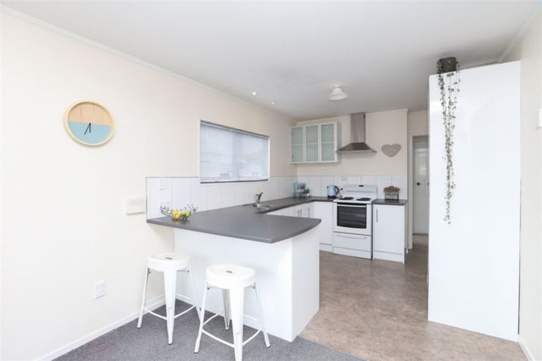 Photo of property in 12 Beadle Place, St Andrews, Hamilton, 3200