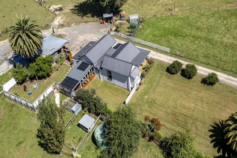 Photo of property in 56 Tapairu Road, Waipawa, 4275