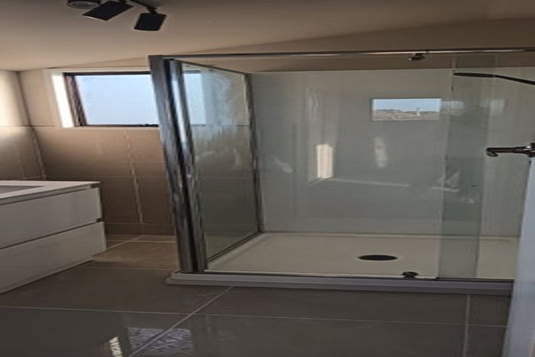 Photo of property in 10 Inca Place, Redwood, Christchurch, 8051