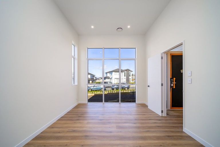 Photo of property in 135 Ormonde Drive, Silverdale, 0932