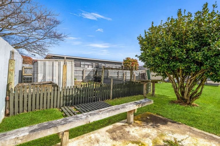 Photo of property in 40 Thyra Street, Dannevirke, 4930