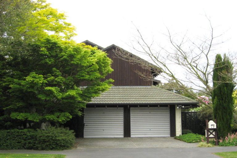 Photo of property in 14 Brackendale Place, Burnside, Christchurch, 8041