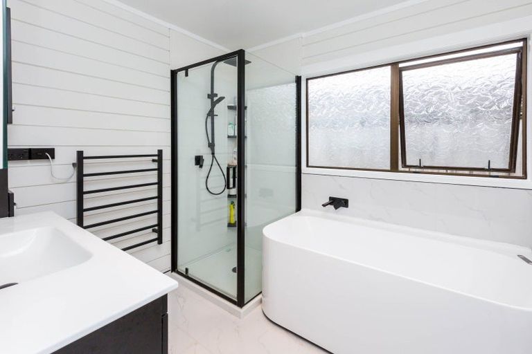 Photo of property in 4 Memphis Grove, Totara Park, Upper Hutt, 5018