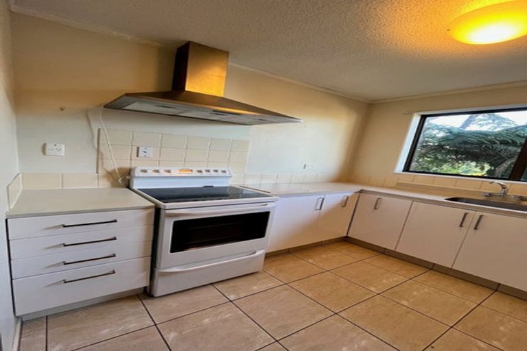 Photo of property in 42 Viewmont Drive, Harbour View, Lower Hutt, 5010
