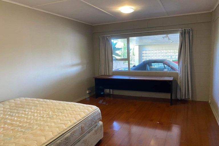 Photo of property in 12 Amorino Drive, Red Beach, 0932