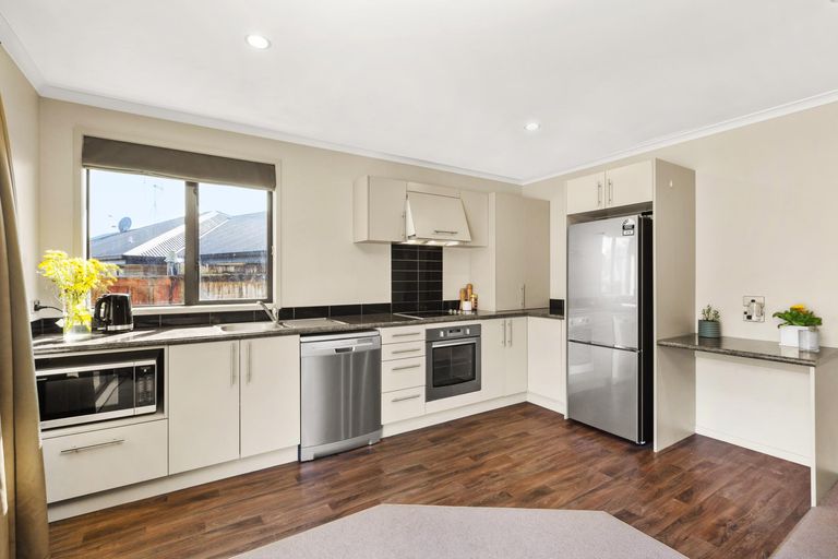 Photo of property in 4/31 Jones Crescent, Melville, Hamilton, 3206